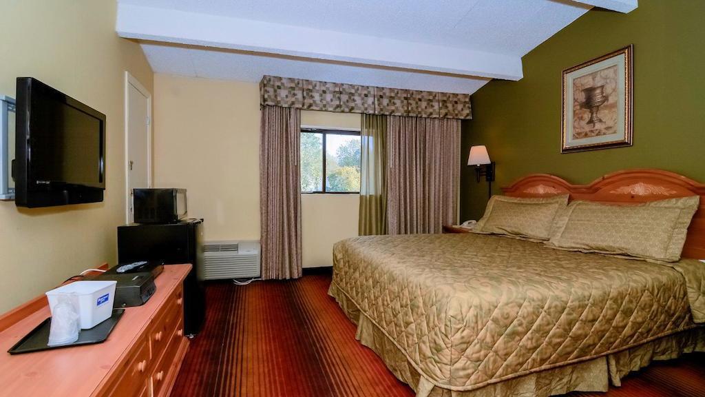 Rodeway Inn Huntington Station - Melville Exteriör bild