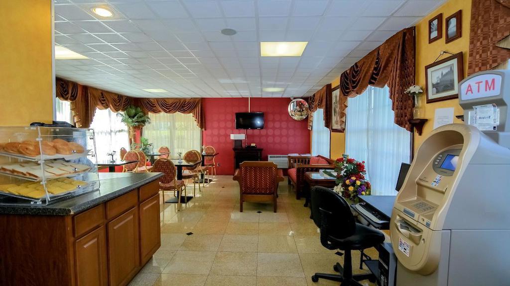 Rodeway Inn Huntington Station - Melville Exteriör bild