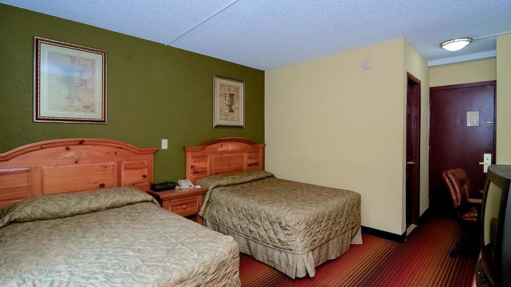 Rodeway Inn Huntington Station - Melville Exteriör bild