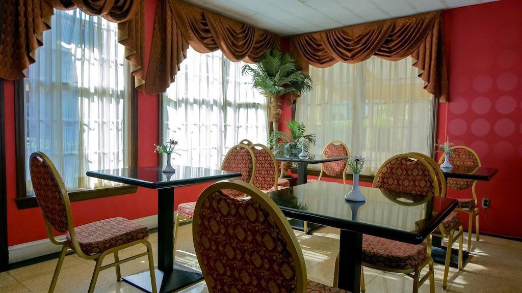 Rodeway Inn Huntington Station - Melville Exteriör bild